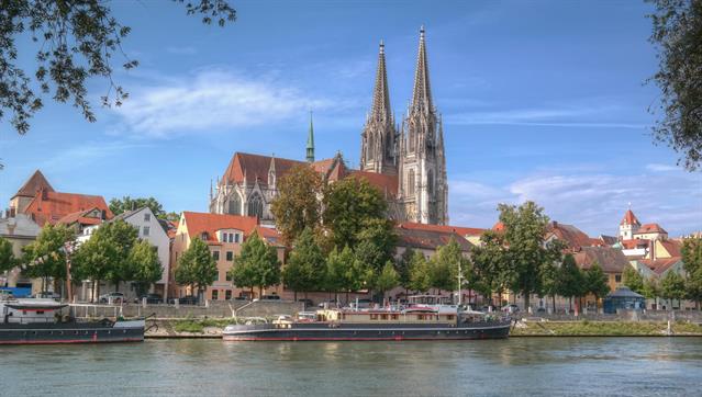 Regensburg an der Donau ist eine sehr schöne Stadt.